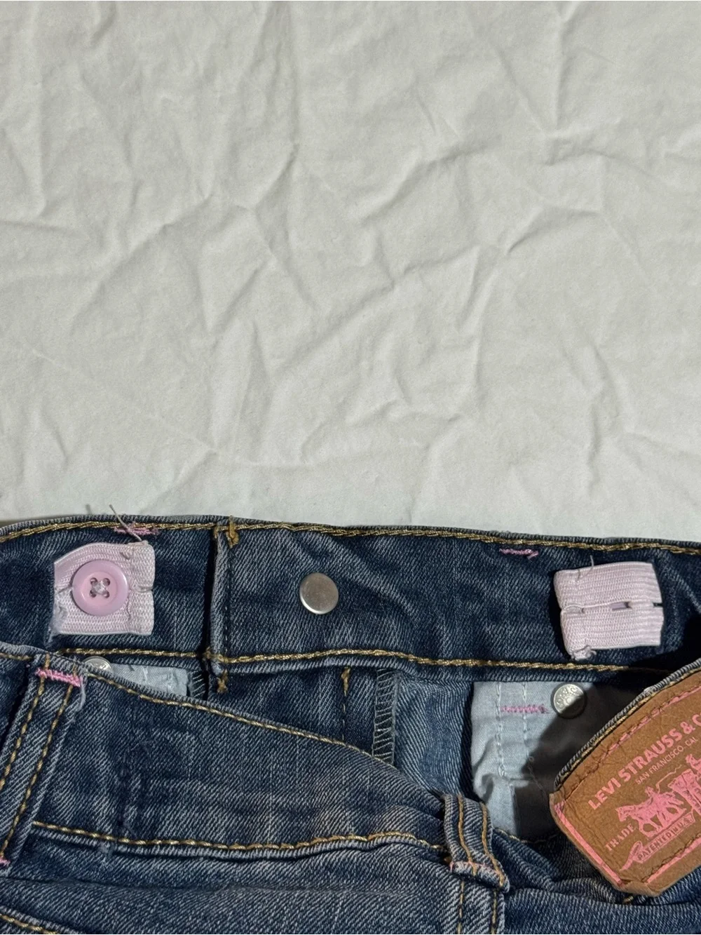 VINTAGE Levi's Girls Denim Knee-Length Shorts Pink Butterfly Embroidered Size 5